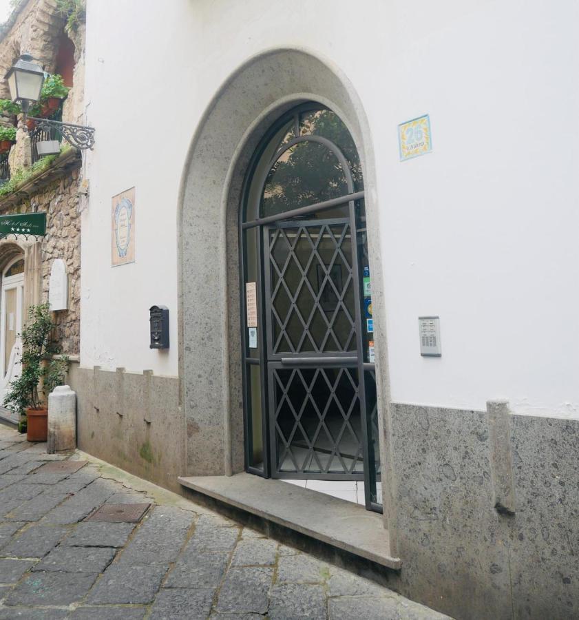 Apartamento Antico Palazzo Scala Península Sorrentina Exterior foto